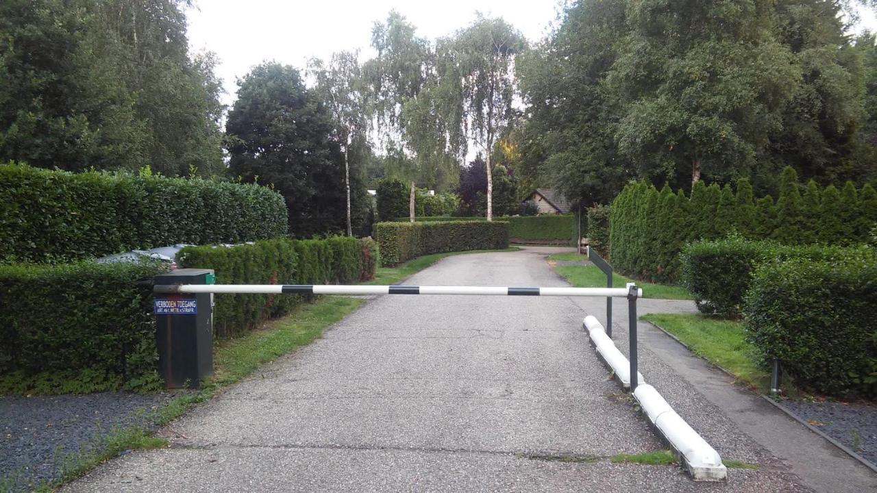 Poort Van De Veluwe Voorthuizen Esterno foto