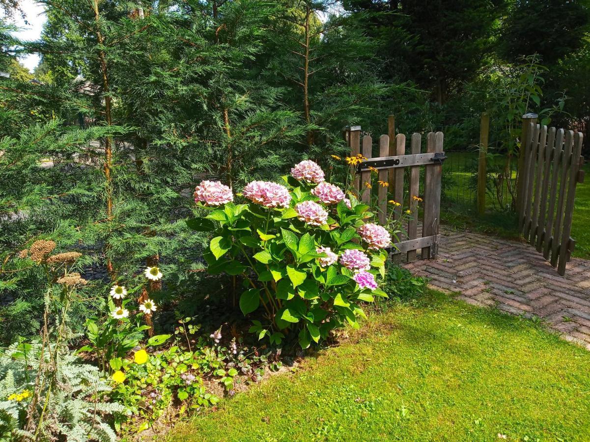Poort Van De Veluwe Voorthuizen Esterno foto